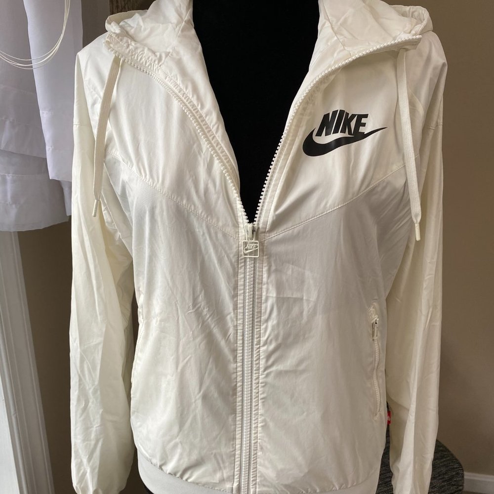 Nike Windrunner - image 1